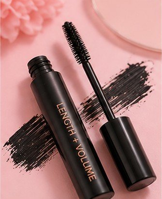 Length and volume mascara brush for applying formula for longer fuller lashes
